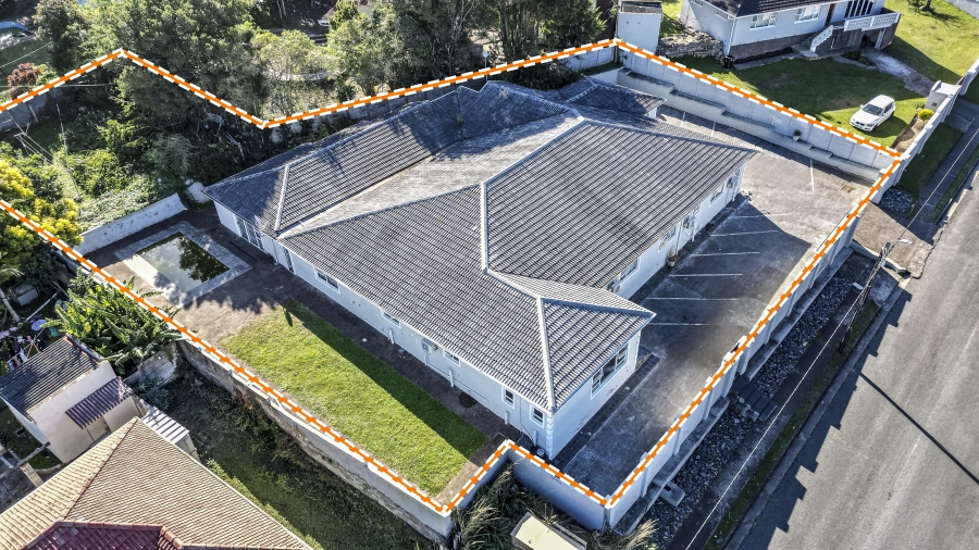 Commercial Property for Sale in Sunnyridge Eastern Cape